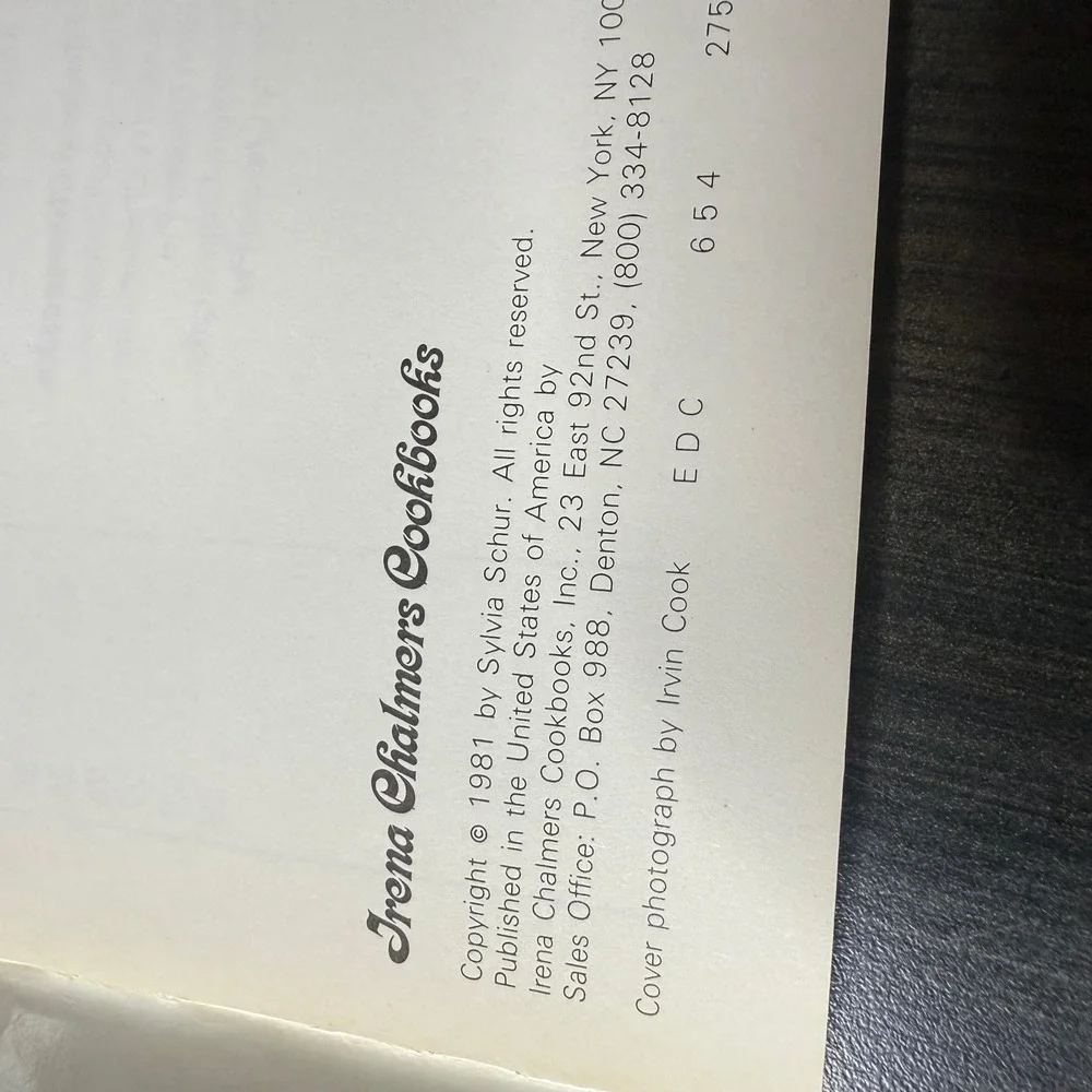 Irena Chalmers Cookbooks Cheesecakes Recipes 1981 Vintage Cookbook‎